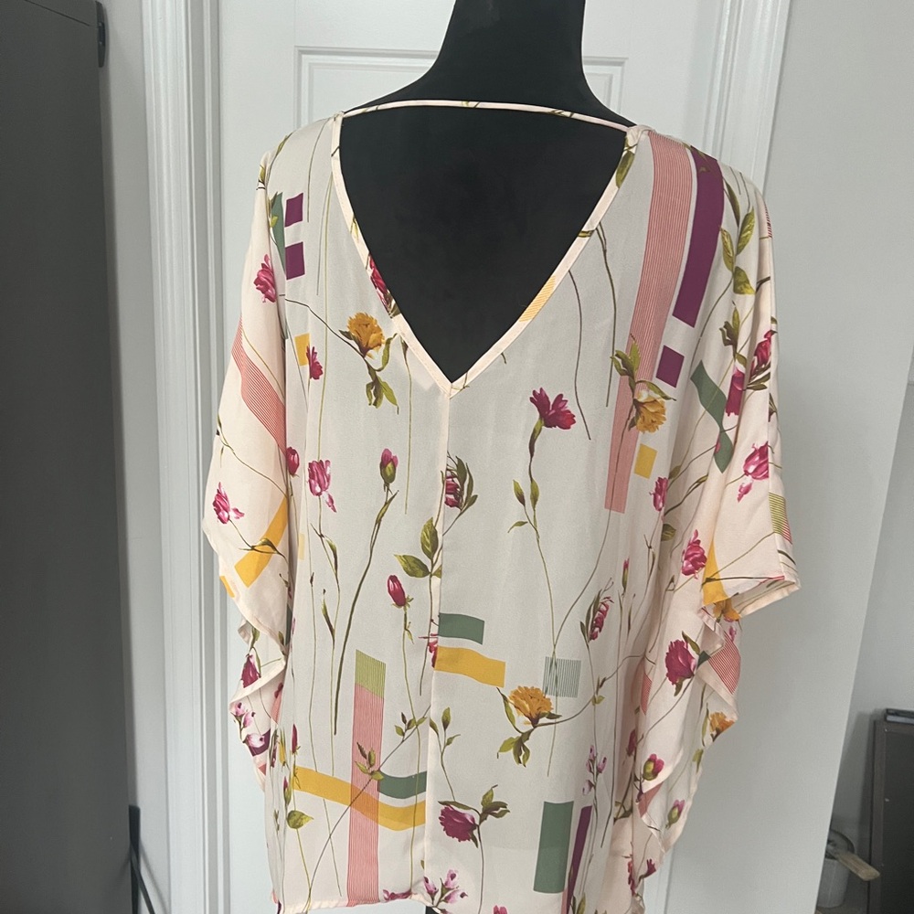 Floral Print V-Neck Women's Top Oversized Chiffon Deep Back V Flowy and Drapey - Picture 3 of 11